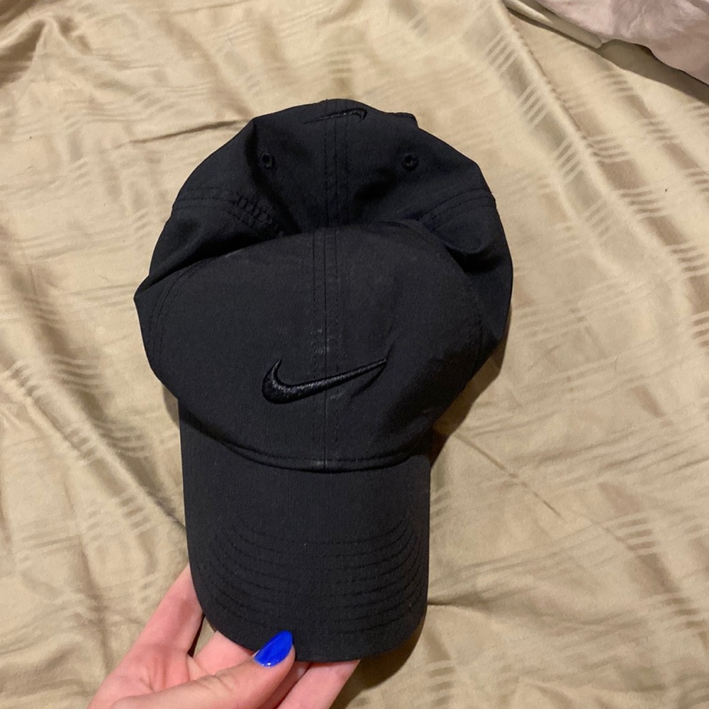 All black Nike hat